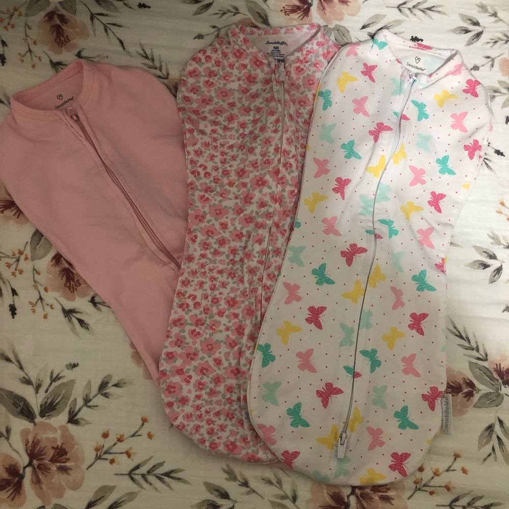 SwaddleMe zip swaddles